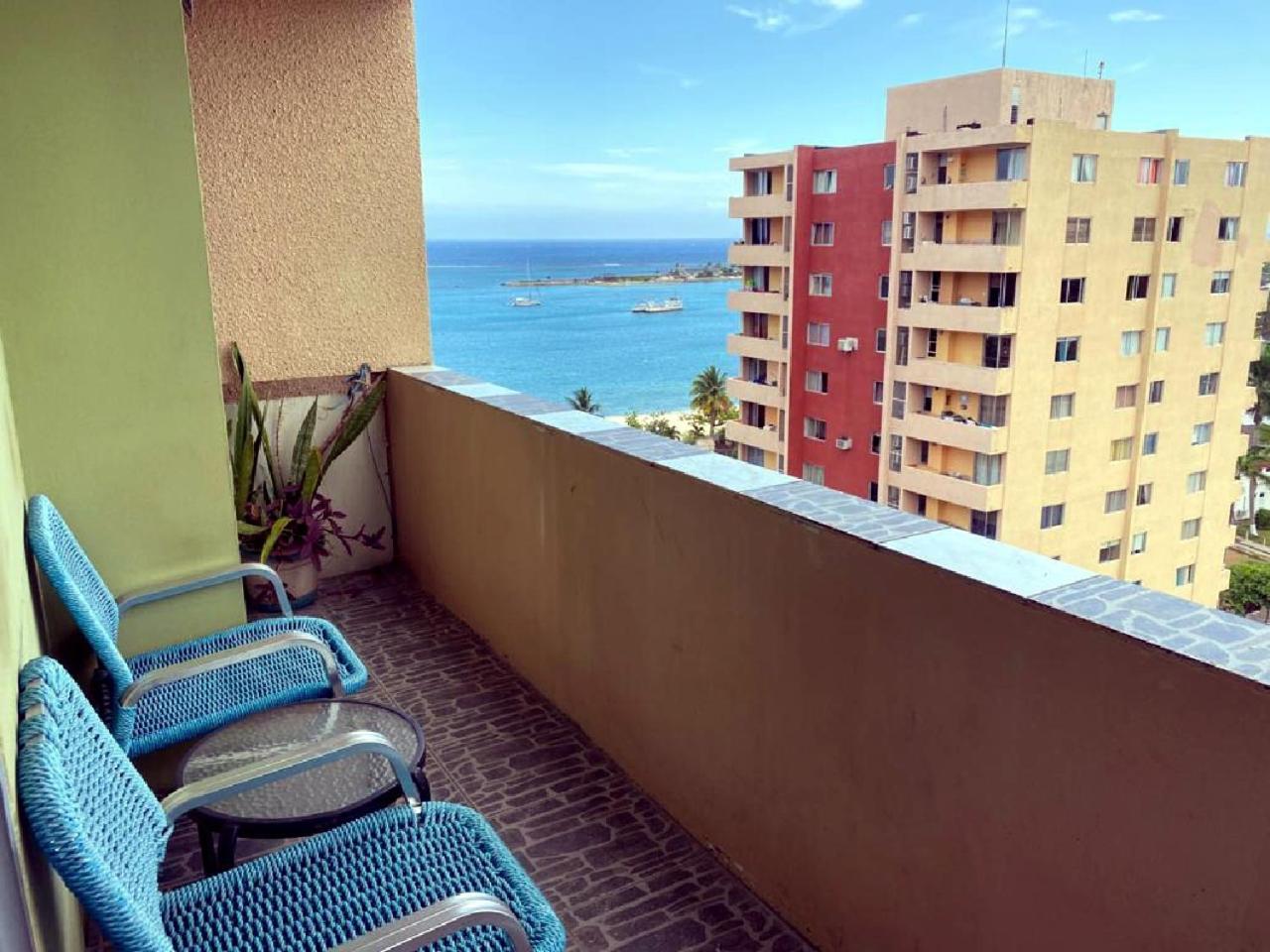 Beach-Side Condos At Turtle Beach Towers Очо-Риос Номер фото